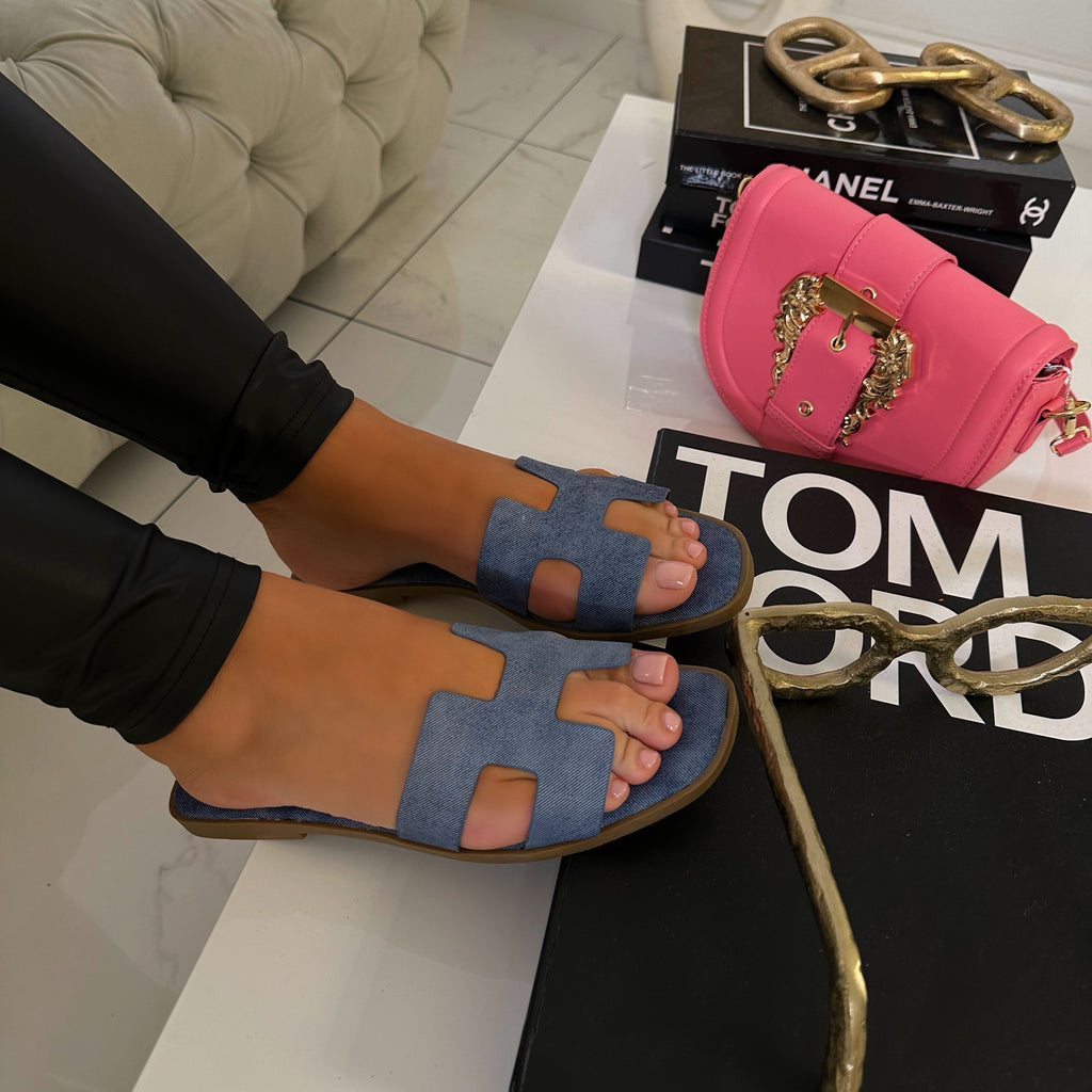 H Sandals