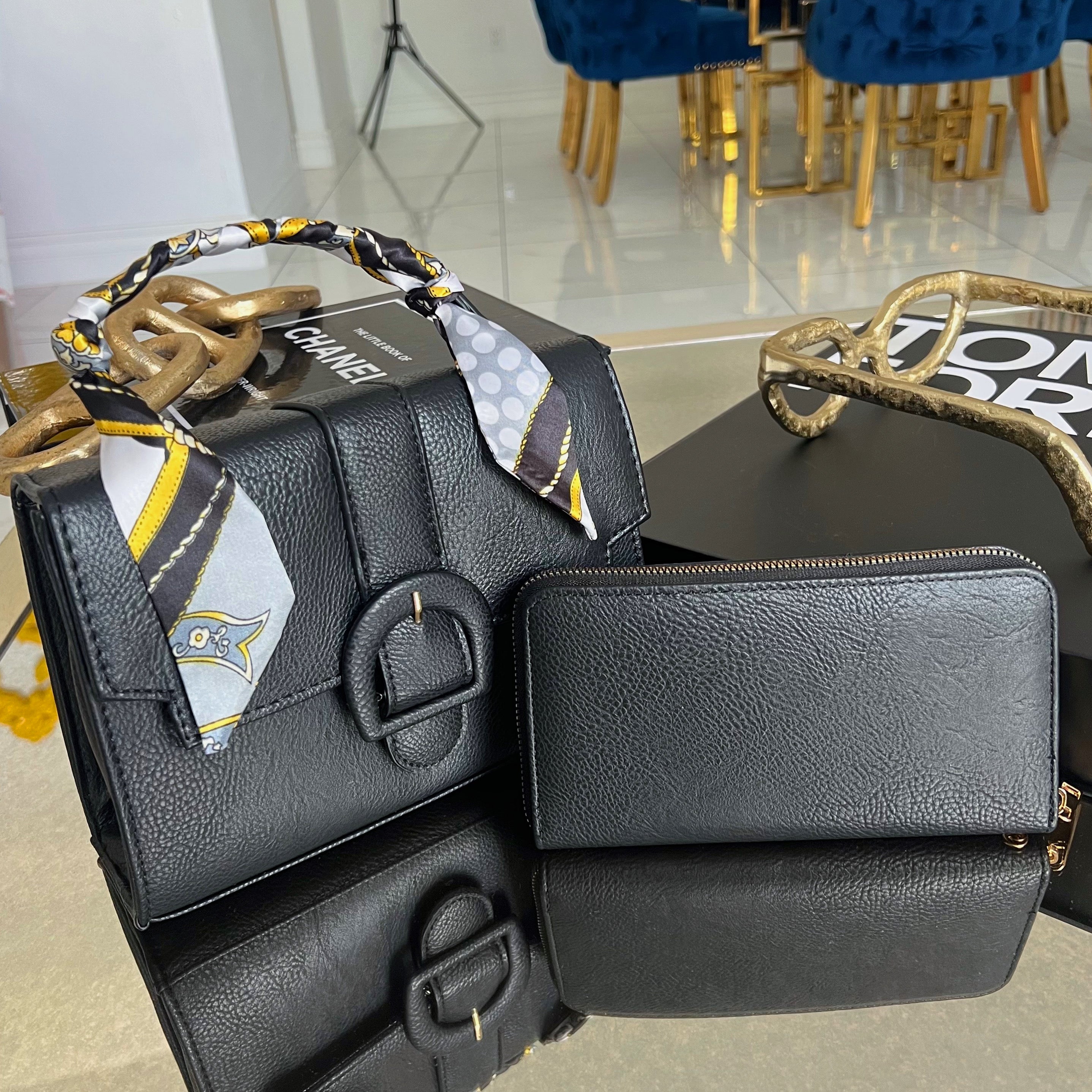 Wallet & purse with bandana strap